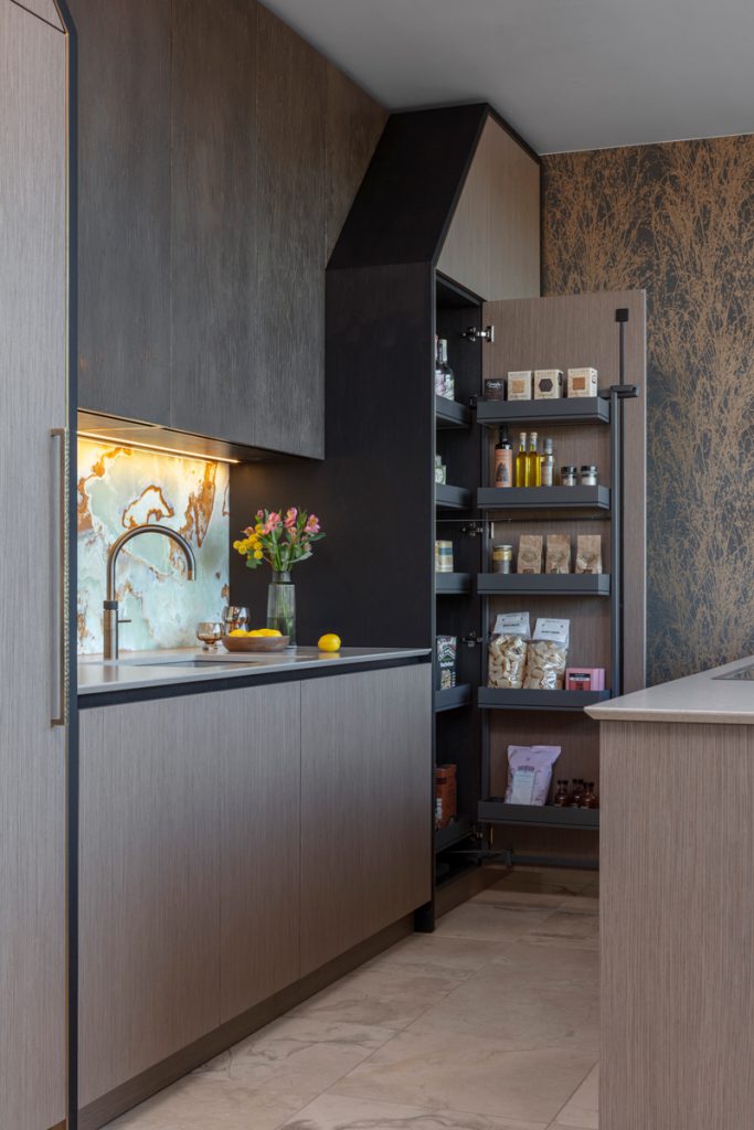 luxury modern kitchen with bespoke larder onyx splasback