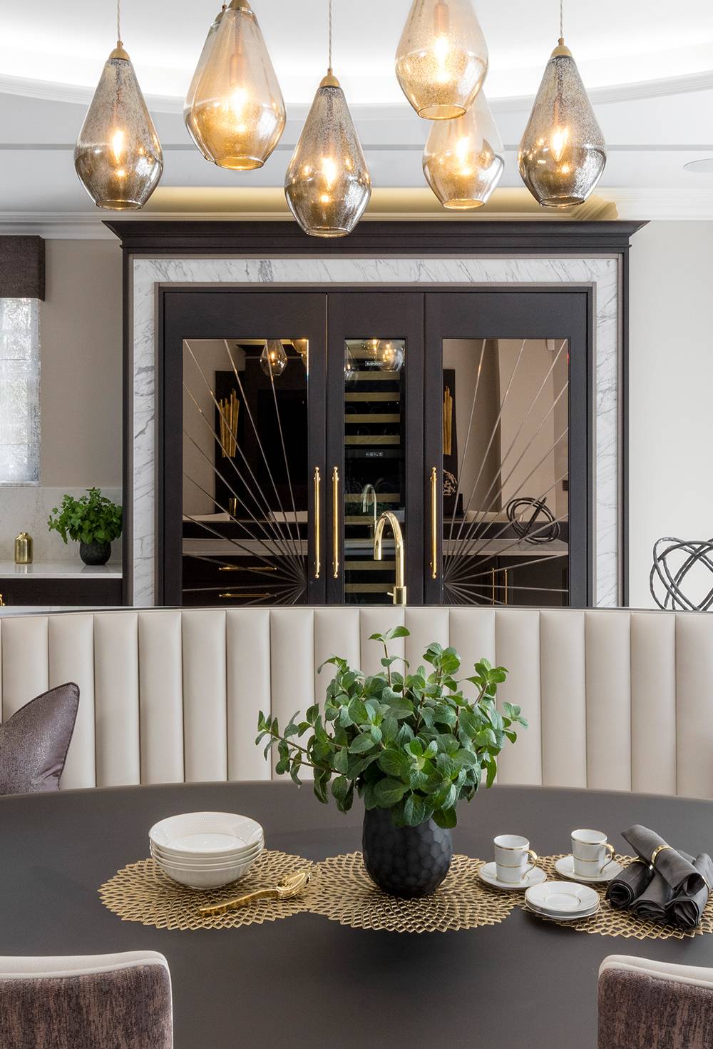 10 Bespoke Luxury Kitchen Ideas for 2025 - From Expert Designers