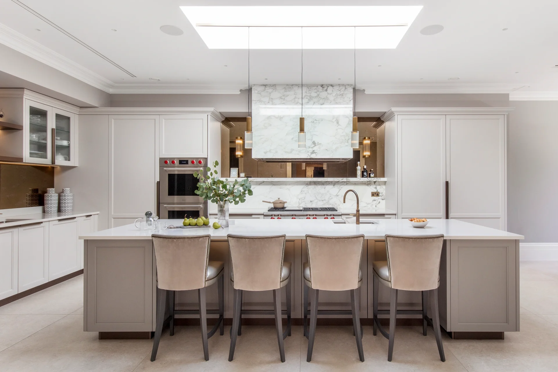 Classic Contemporary Style Kitchen